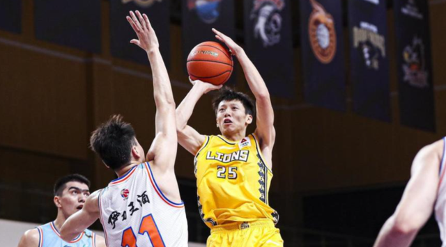 他这个命啊！离开湖人，湖人夺冠，离开尼克斯，尼克斯也拿了冠军