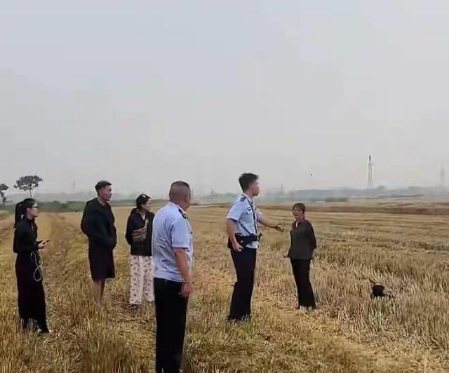 乐鱼体育牛逼!拿到了!尼克斯总冠军!27投砸出45分!文班亚马垫脚布伦森...