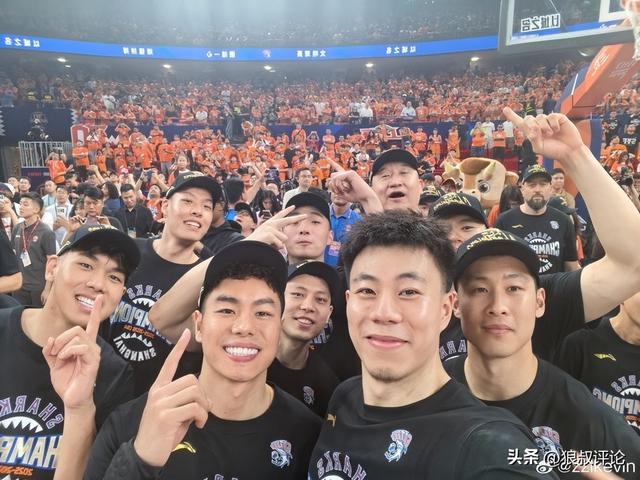 乐鱼体育NBA总决赛G5今晚8:30开打,尼克斯3比1手握赛点