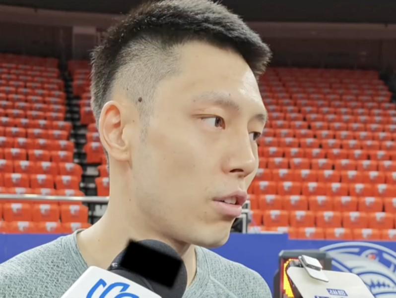 超早期NBA实力榜:马刺领跑,雷霆紧随其后