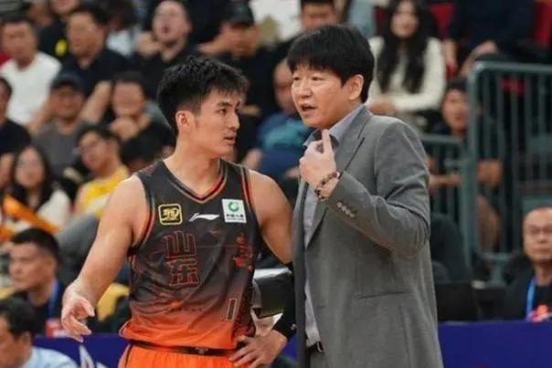 乐鱼体育半个世纪的等待!53年后再夺冠!布伦森45分夺FMVP!