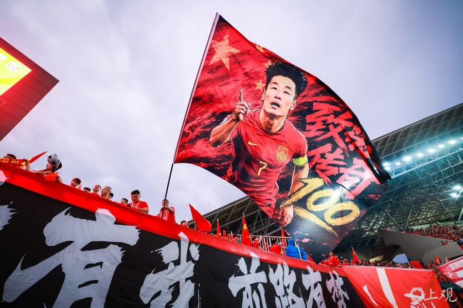 篮网会直接送出顶薪报价,但湖人也绝不想白白失去这位强力得分手