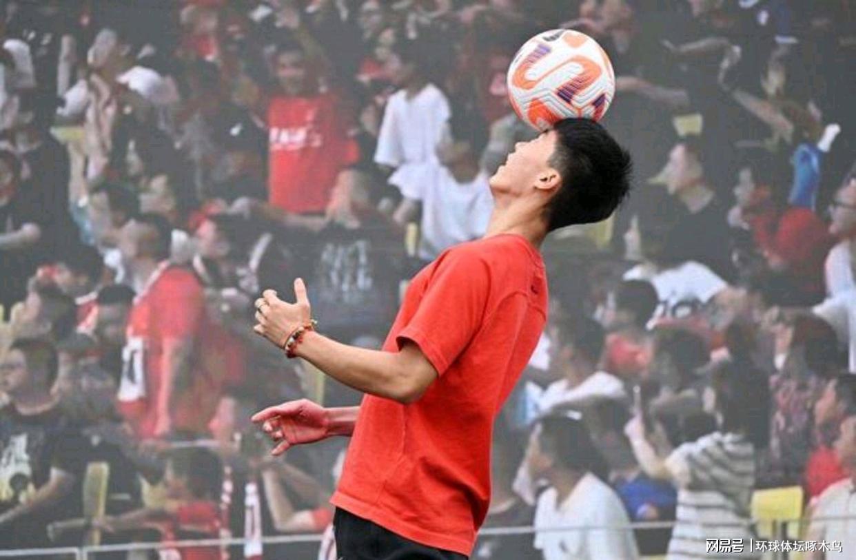 吃饭睡觉打马刺！尼克斯本赛季获得双冠王，对手都是马刺