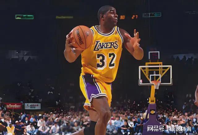 乐鱼体育布伦森独扛45分！尼克斯时隔53年再捧NBA总冠军奖杯