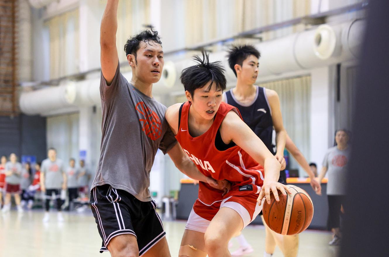 乐鱼体育24小时概率涨5倍,超热火成第一下家,绿军追字母哥这事疑点太多