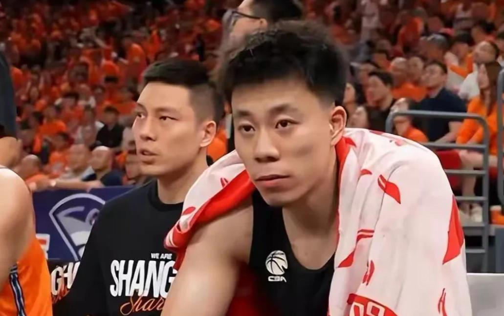 乐鱼体育名宿对比布伦森库里引热议