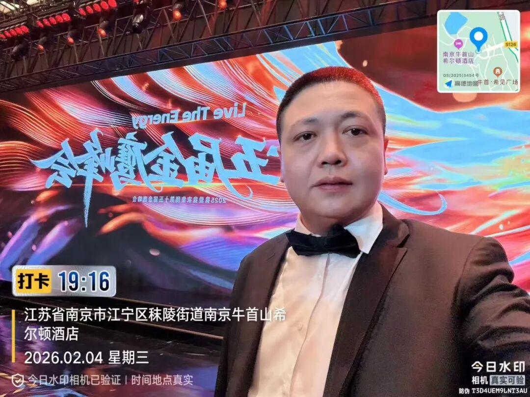 乐鱼体育湖人两大内线引援目标:抢尼克斯冠军中锋米罗 可抢盖帽王特纳