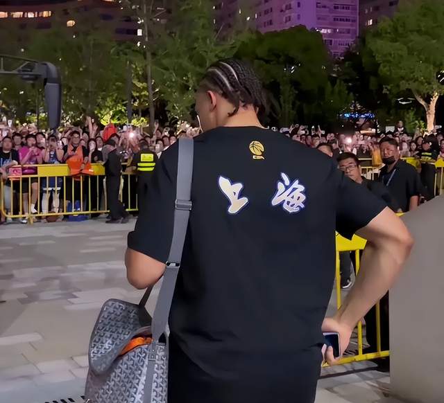 乐鱼体育正式签约！离队第一人！杨瀚森的机会来了