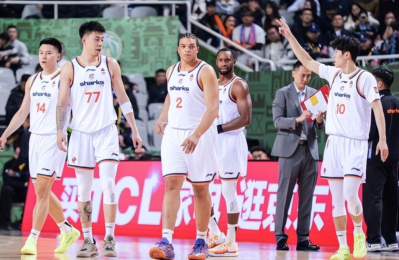 文班无缘首冠 尼克斯53年后再夺冠