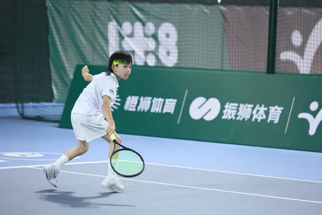 记者:费内巴切仍在和曼城谈阿克转会费,预计700万+150万镑
