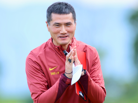 乐鱼体育-卡迪斯:三镇更衣室氛围不错,从不互相埋怨;下半程力争蜕变
